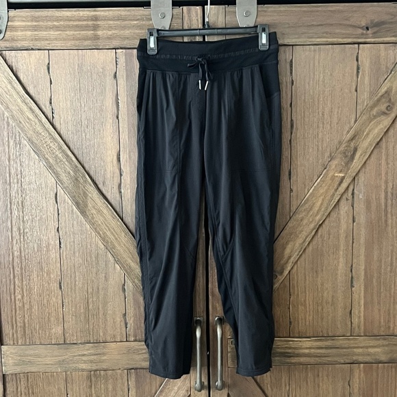 Lululemon Dance Studio Crop 25" Black Athletic Pants Size 4 - Picture 5 of 10